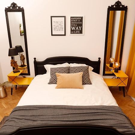Bohemian Central Concept Studio Букурещ Екстериор снимка